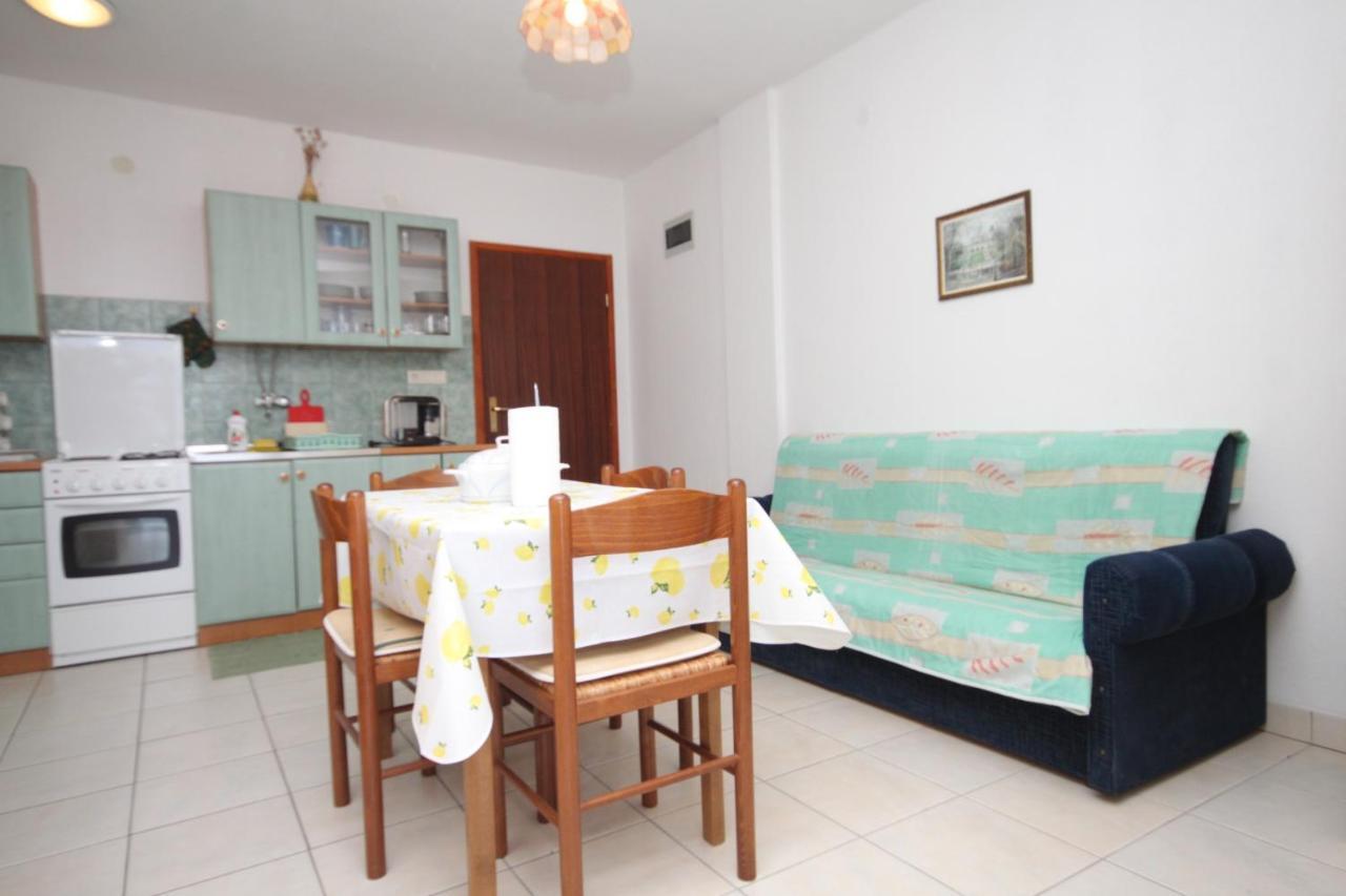 Apartment Sali 8152B Zewnętrze zdjęcie